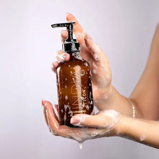 שמפו ללא מלחים איורוודי להזנה ולחות